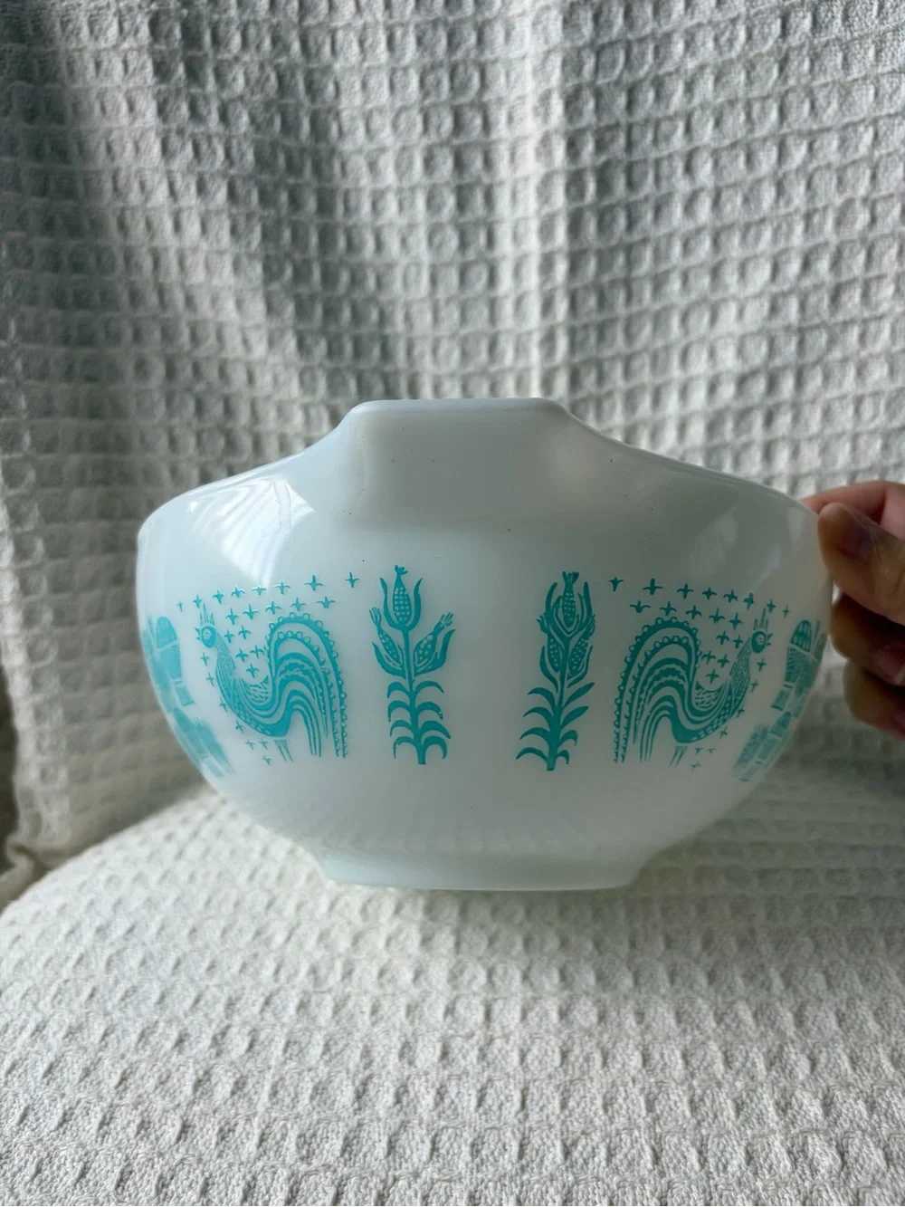 Vintage Pyrex White & Turquoise Bowl With Amish Butterprint Pattern #443 2.5 Qt.
